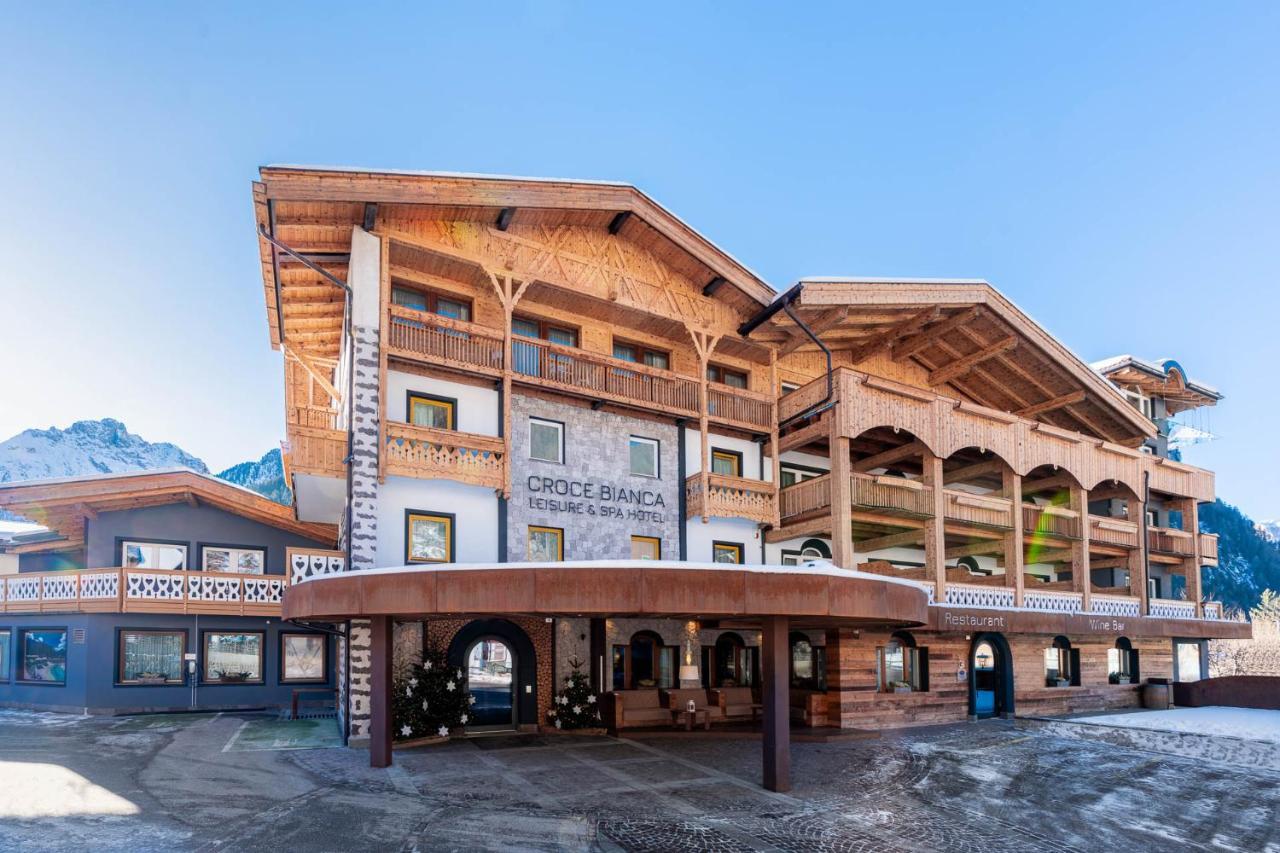 Croce Bianca Leisure & Spa Hotel Canazei Exteriör bild