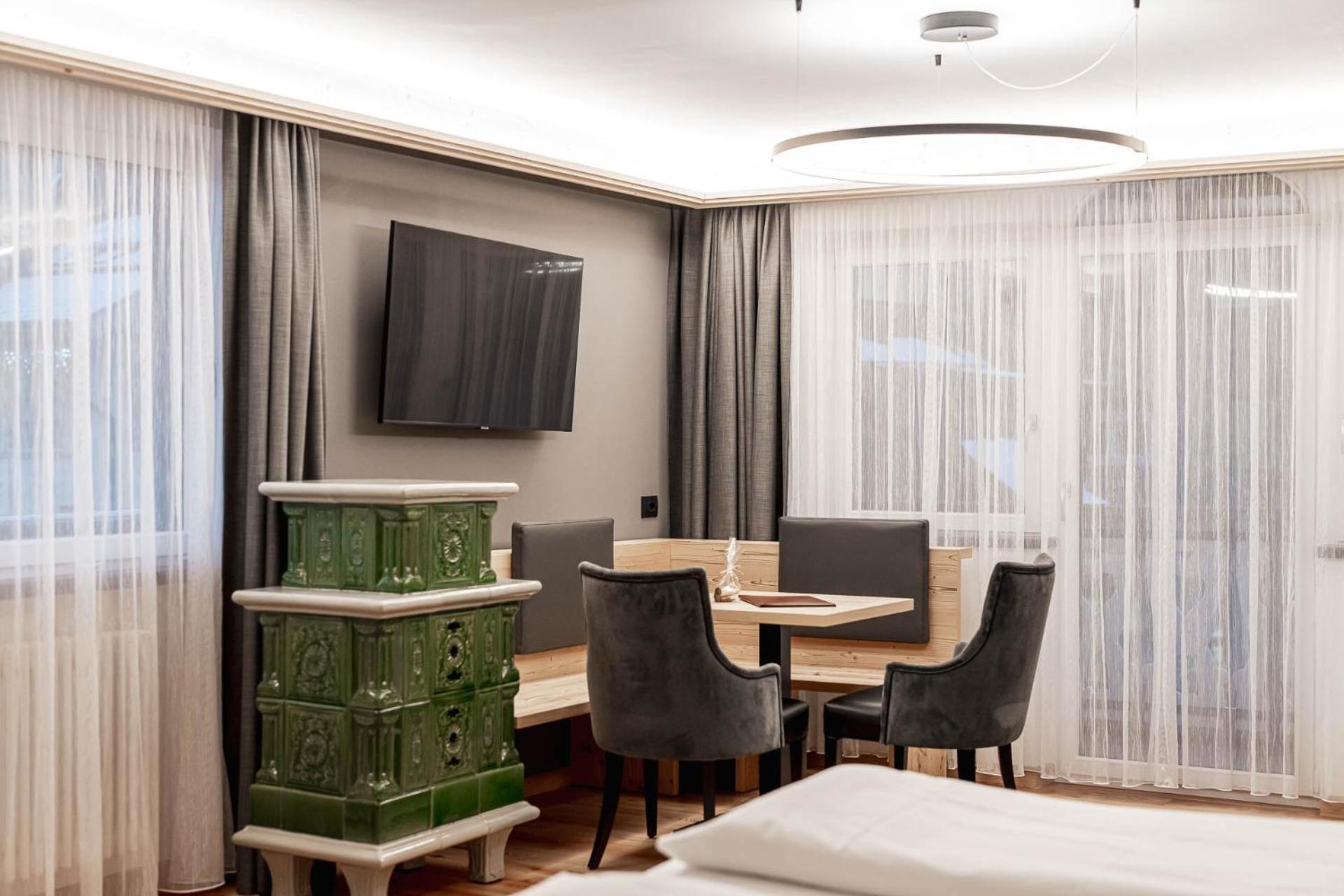 Croce Bianca Leisure & Spa Hotel Canazei Exteriör bild