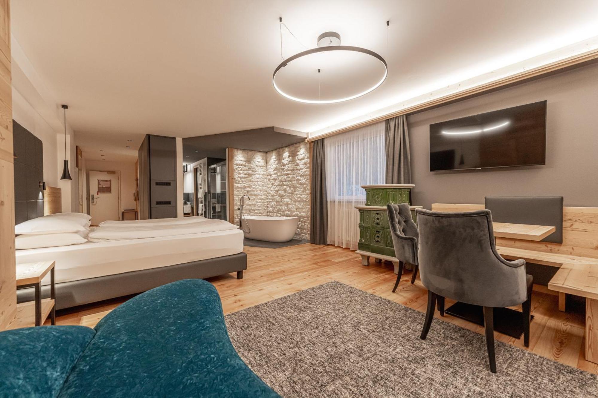 Croce Bianca Leisure & Spa Hotel Canazei Exteriör bild